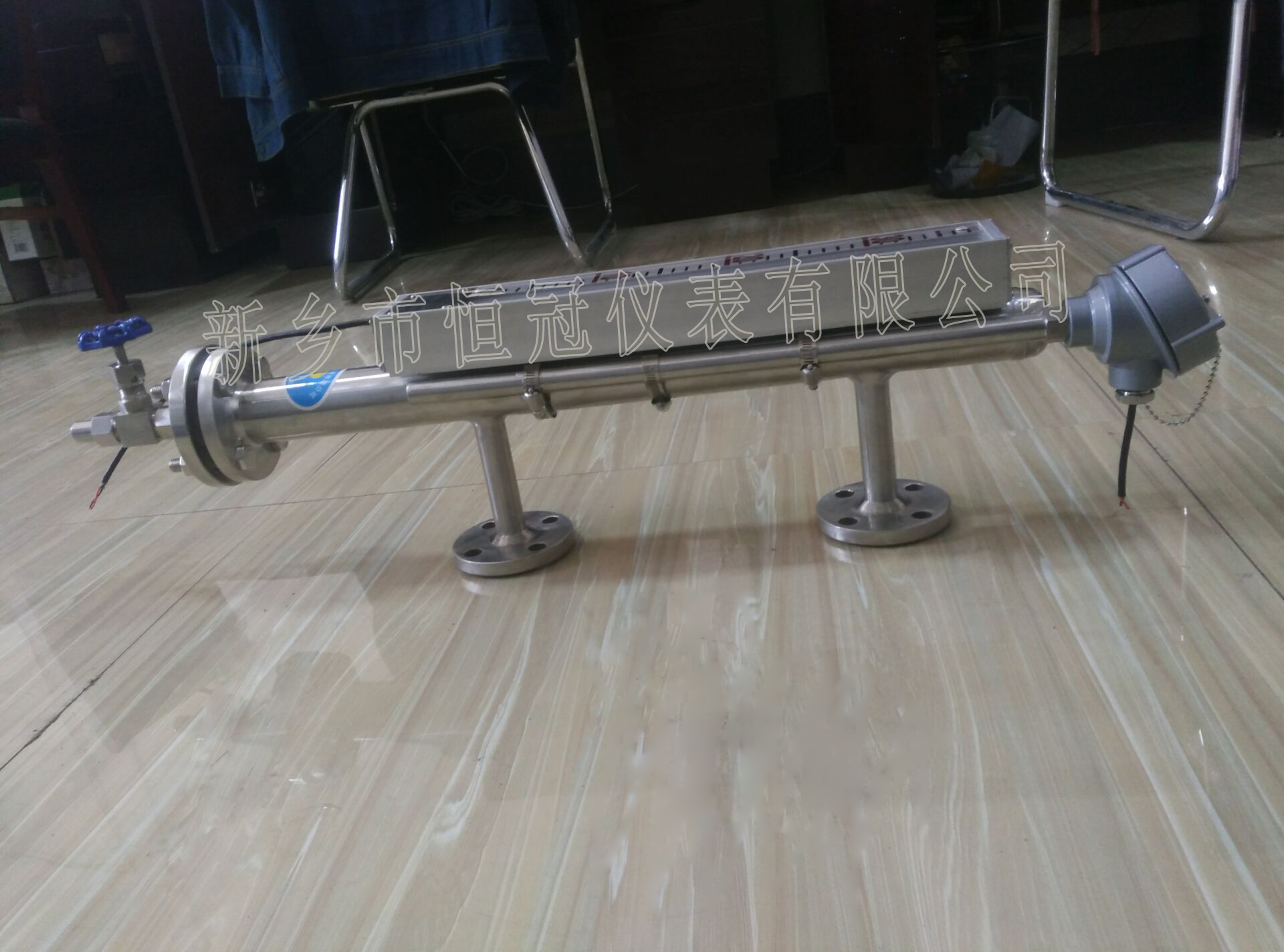 云南訂制的磁敏電子雙色液位計已發(fā)貨，湯經理您保持手機暢通，以方便接收